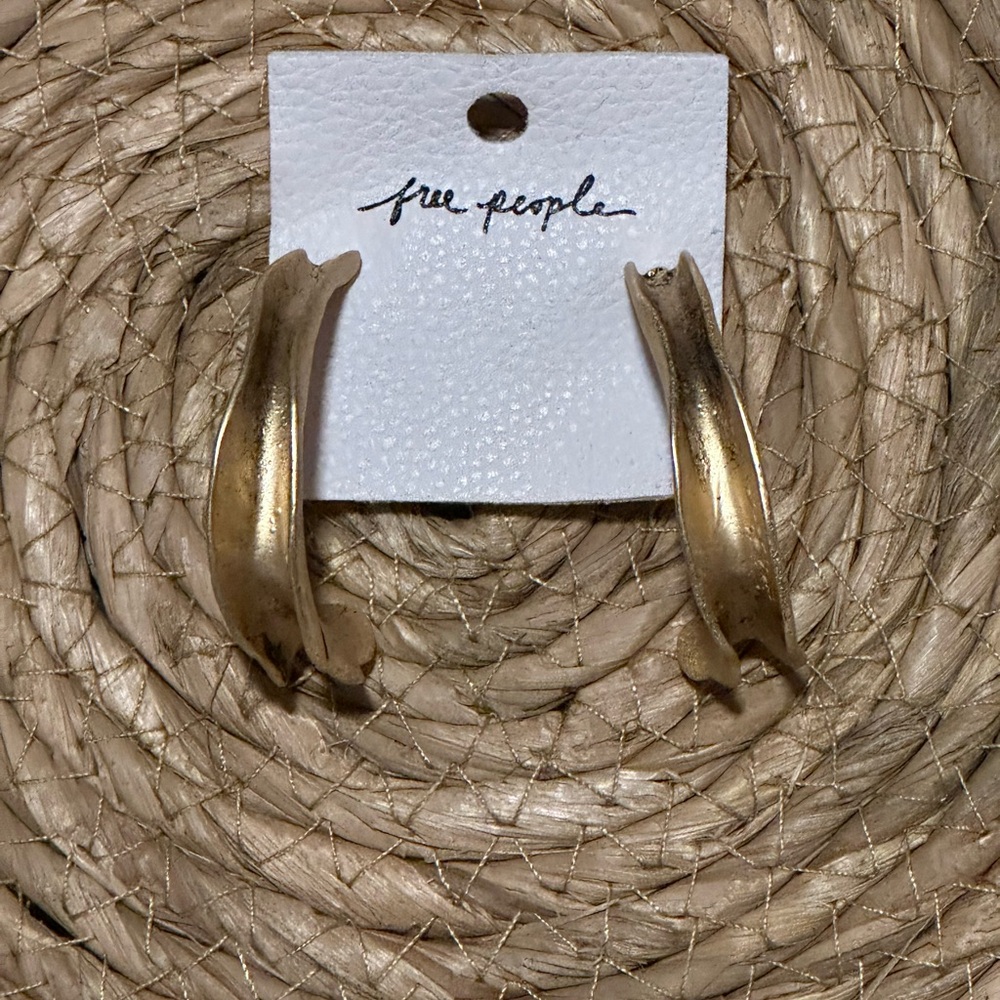 Free People gold hoop earrings - Picture 1 of 5